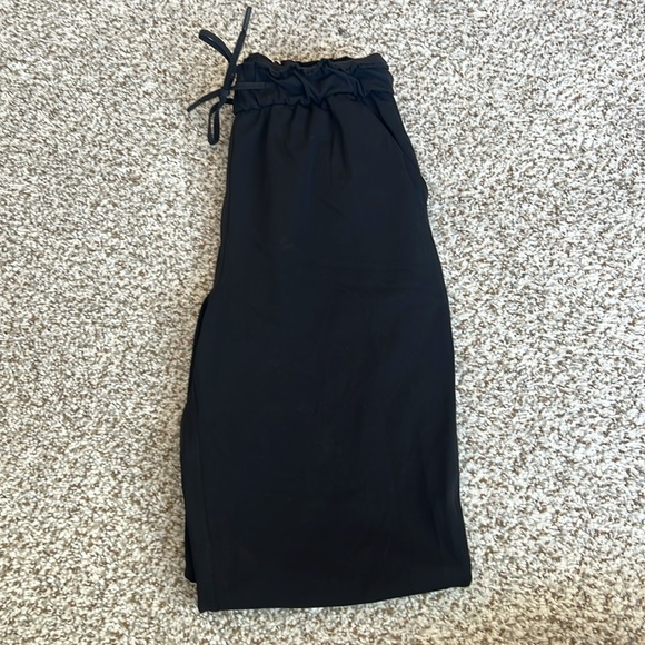 Lululemon Soft Jersey Classic-Fit Mid-Rise Jogger - Size 4 - Picture 6 of 11